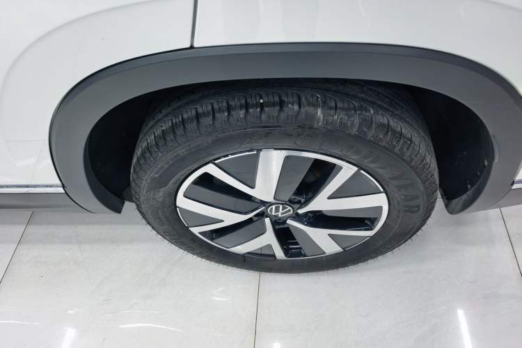 Used Volkswagen Tayron 2023 300TSI Two-Wheel-Drive Luxury Plus Advanced Edition Exterior 8