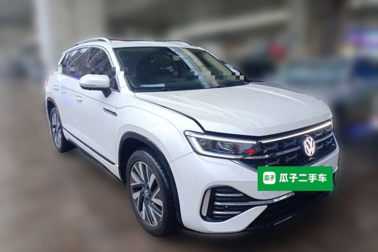 Used Volkswagen Tayron 2023 330TSI Two-Wheel-Drive R-Line High-Energy Version Front Right 45 Deg