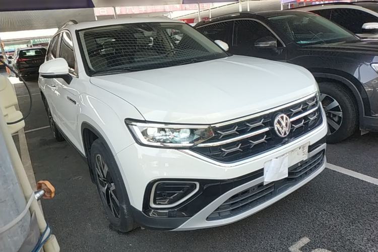 Used Volkswagen Tayron 2023 280TSI Two-Wheel-Drive Luxury Plus Advanced Version Front Right 45 Deg