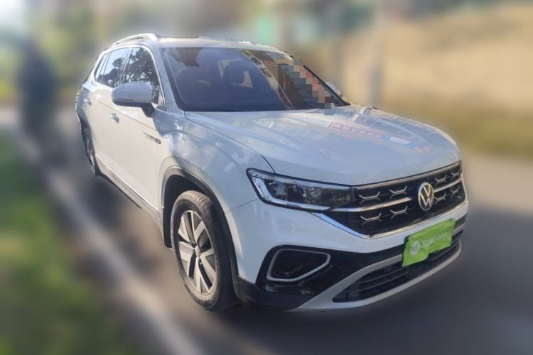 Used Volkswagen Tayron 2023 300TSI Two-Wheel-Drive Luxury Plus Advanced Edition Front Right 45 Deg