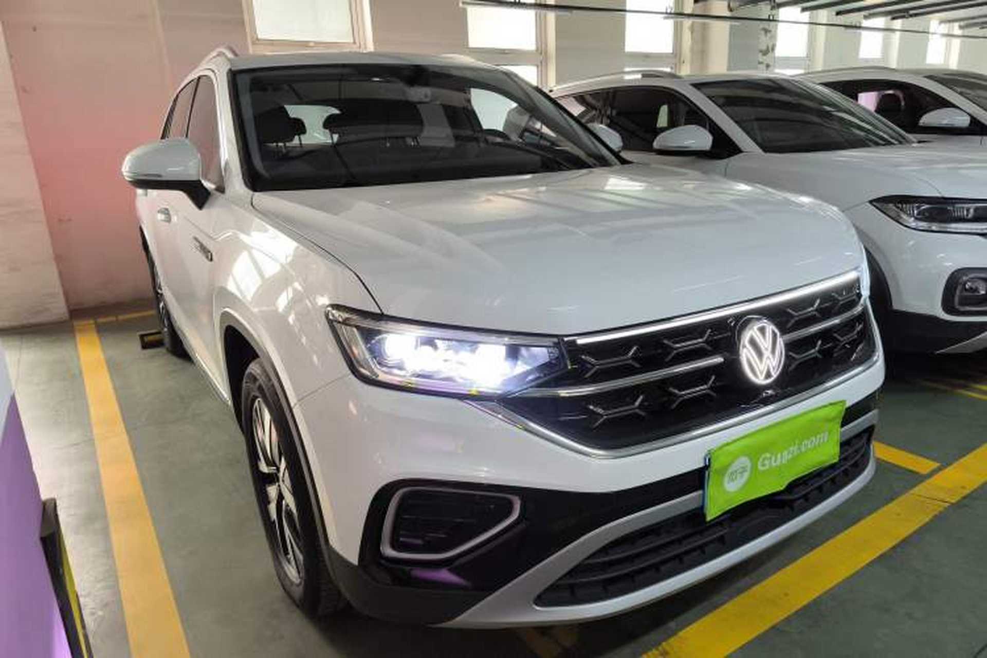 Used Volkswagen Tayron 2023 280TSI Two-Wheel-Drive Luxury Plus Advanced Version Front Right 45 Deg