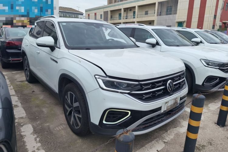 Used Volkswagen Tayron 2023 300TSI Two-Wheel-Drive Luxury Plus Advanced Edition Front Right 45 Deg