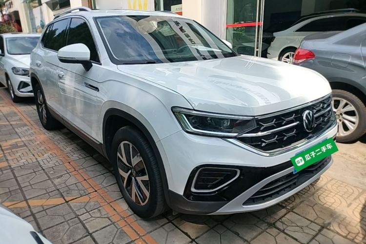 Used Volkswagen Tayron 2023 300TSI Two-Wheel-Drive Luxury Plus Advanced Edition Front Right 45 Deg