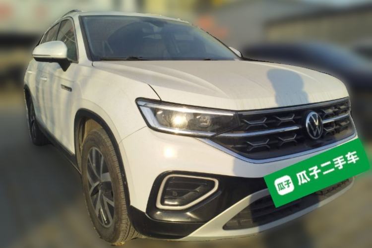 Used Volkswagen Tayron 2023 300TSI Two-Wheel-Drive Luxury Plus Advanced Edition Front Right 45 Deg