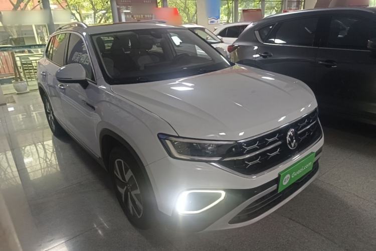 Used Volkswagen Tayron 2023 300TSI Two-Wheel-Drive Luxury Plus Advanced Edition Front Right 45 Deg