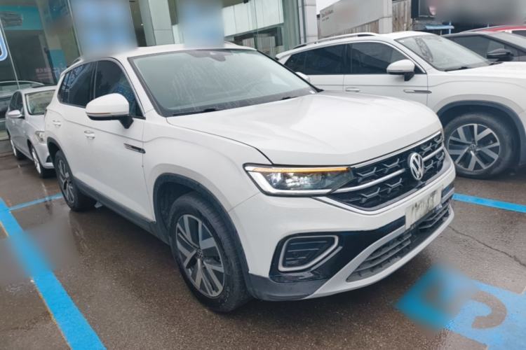 Used Volkswagen Tayron 2023 300TSI Two-Wheel-Drive Luxury Plus Advanced Edition Front Right 45 Deg