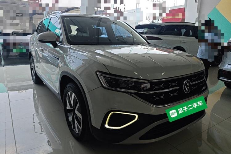 Used Volkswagen Tayron 2023 330TSI Two-Wheel-Drive Luxury Plus Advanced Version Front Right 45 Deg