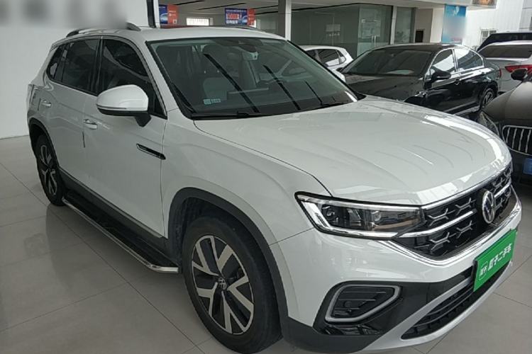 Used Volkswagen Tayron 2023 330TSI Two-Wheel-Drive Luxury Plus Advanced Version Front Right 45 Deg
