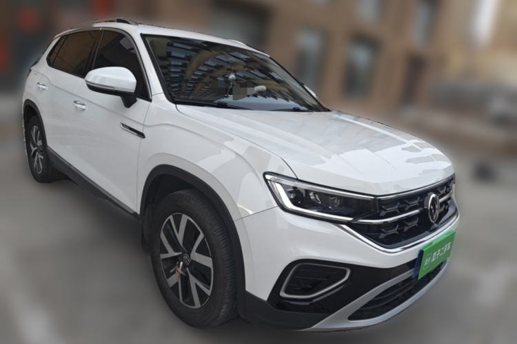 Used Volkswagen Tayron 2023 300TSI Two-Wheel-Drive Luxury Plus Advanced Edition Front Right 45 Deg