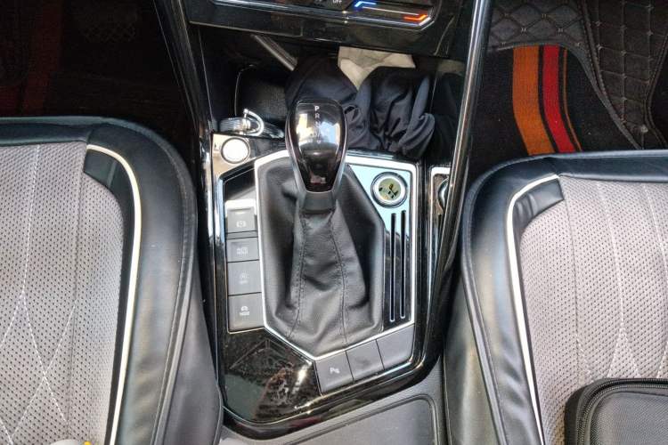 Used Volkswagen Tayron 2023 280TSI Two-Wheel-Drive Luxury Plus Advanced Version Gear Lever