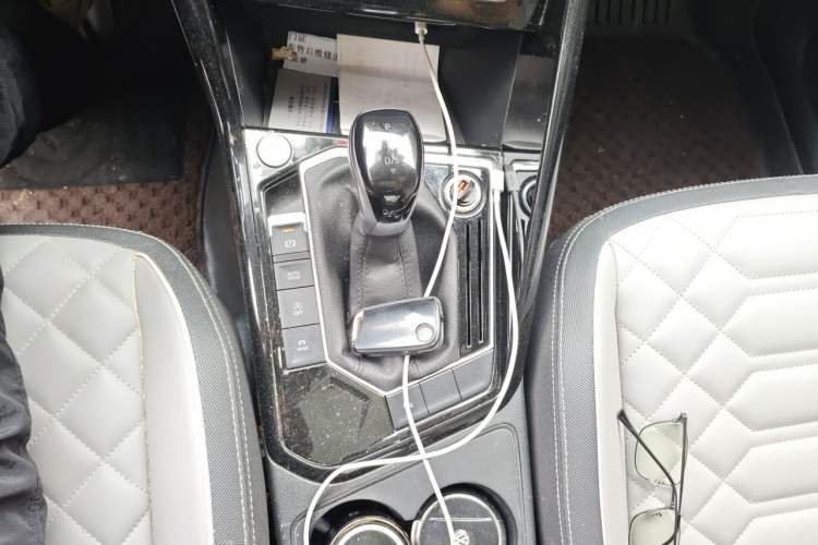 Used Volkswagen Tayron 2023 330TSI Two-Wheel-Drive Luxury Plus Advanced Version Gear Lever