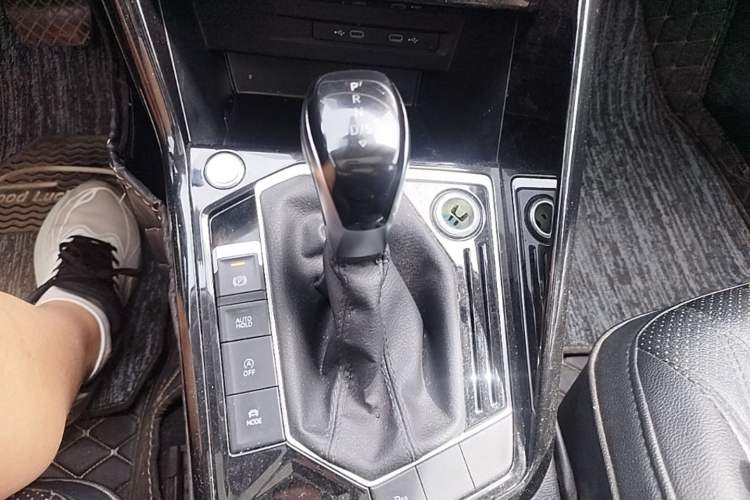 Used Volkswagen Tayron 2023 280TSI Two-Wheel-Drive Luxury Plus Advanced Version Gear Lever