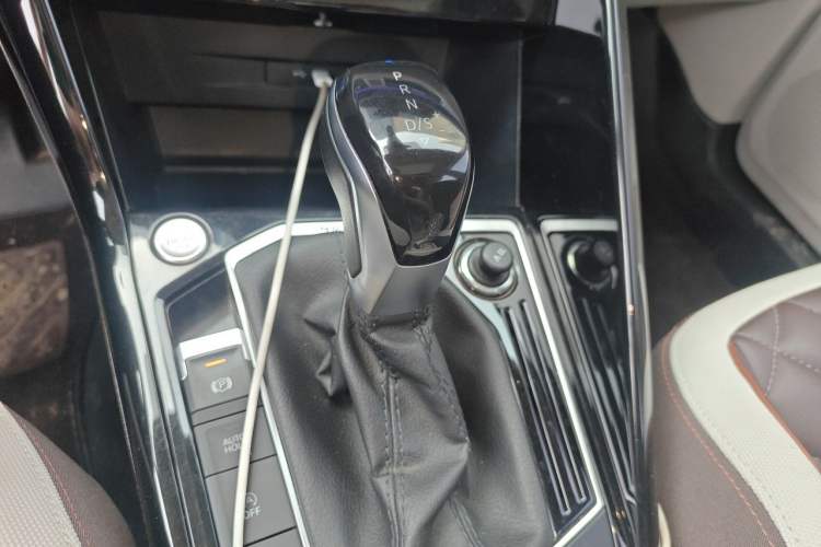 Used Volkswagen Tayron 2023 380TSI Four-Wheel Drive R-Line High-Energy Version Gear Lever