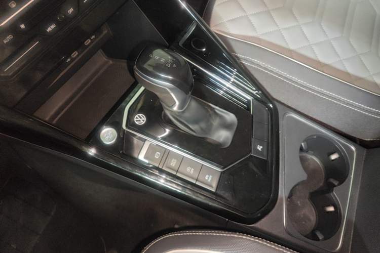 Used Volkswagen Tayron 2023 330TSI Two-Wheel-Drive R-Line High-Energy Version Gear Lever