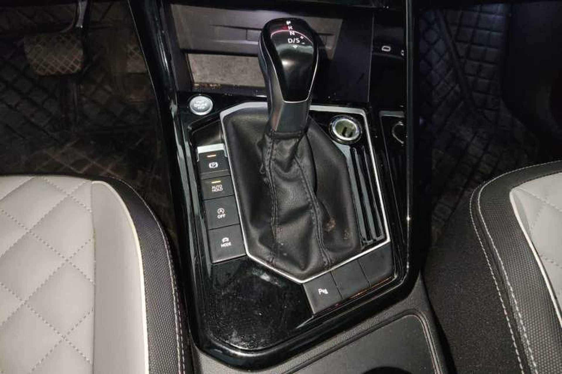 Used Volkswagen Tayron 2023 280TSI Two-Wheel-Drive Luxury Plus Advanced Version Gear Lever