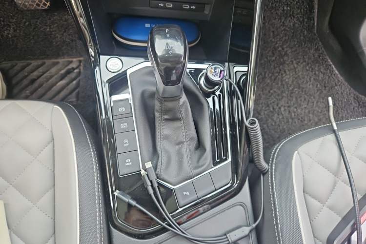 Used Volkswagen Tayron 2023 330TSI Two-Wheel-Drive Luxury Plus Advanced Version Gear Lever