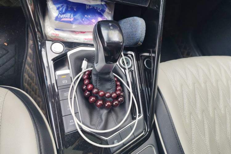 Used Volkswagen Tayron 2023 330TSI Two-Wheel-Drive R-Line High-Energy Version Gear Lever
