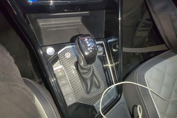 Used Volkswagen Tayron 2023 330TSI Two-Wheel-Drive Luxury Plus Advanced Version Gear Lever