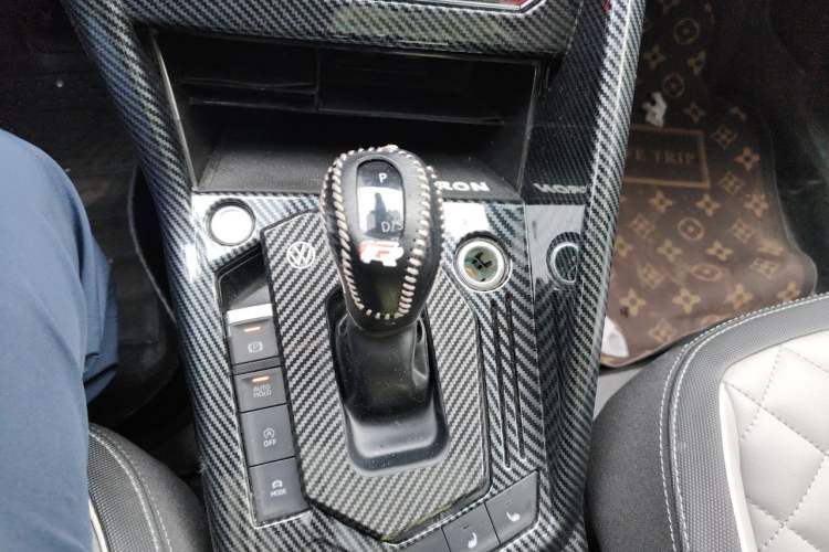 Used Volkswagen Tayron 2023 330TSI Two-Wheel-Drive Luxury Plus Advanced Version Gear Lever