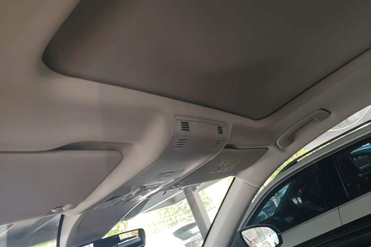 Used Volkswagen Tayron 2023 300TSI Two-Wheel-Drive Luxury Plus Advanced Edition Headliner