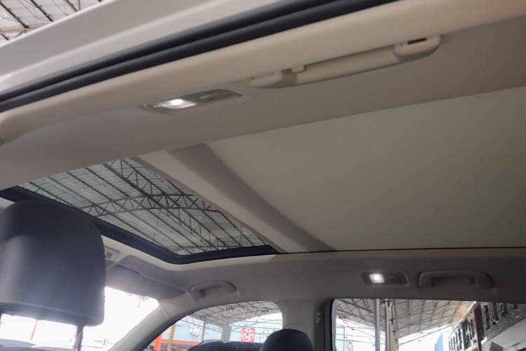 Used Volkswagen Tayron 2023 330TSI Two-Wheel-Drive R-Line High-Energy Version Headliner