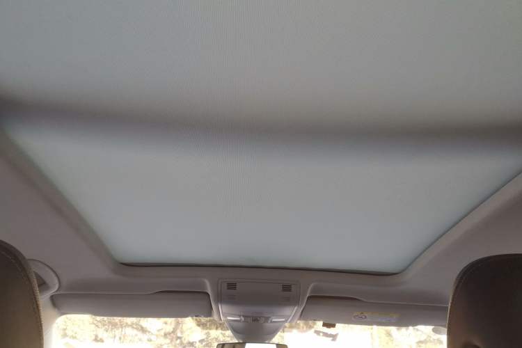 Used Volkswagen Tayron 2023 300TSI Two-Wheel-Drive Luxury Plus Advanced Edition Headliner