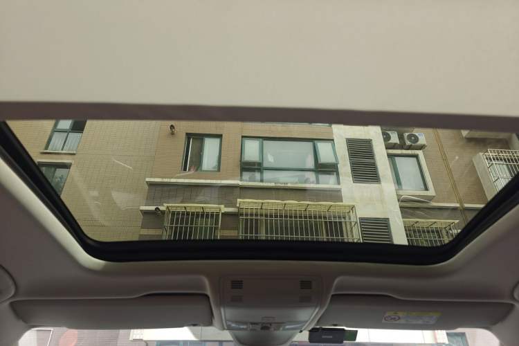 Used Volkswagen Tayron 2023 300TSI Two-Wheel-Drive Luxury Plus Advanced Edition Headliner