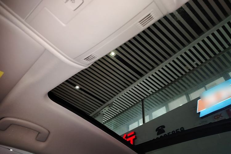 Used Volkswagen Tayron 2023 300TSI Two-Wheel-Drive Luxury Plus Advanced Edition Headliner