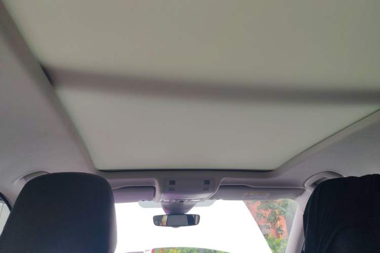 Used Volkswagen Tayron 2023 330TSI Two-Wheel-Drive R-Line High-Energy Version Headliner