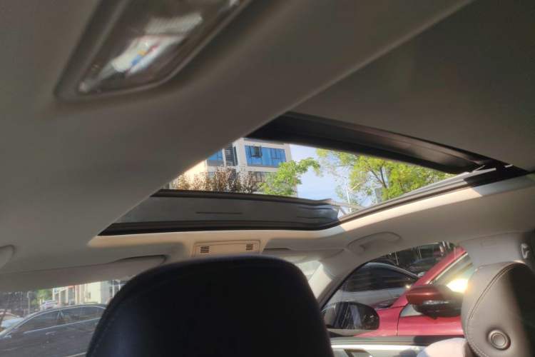 Used Volkswagen Tayron 2023 330TSI Two-Wheel-Drive R-Line High-Energy Version Headliner