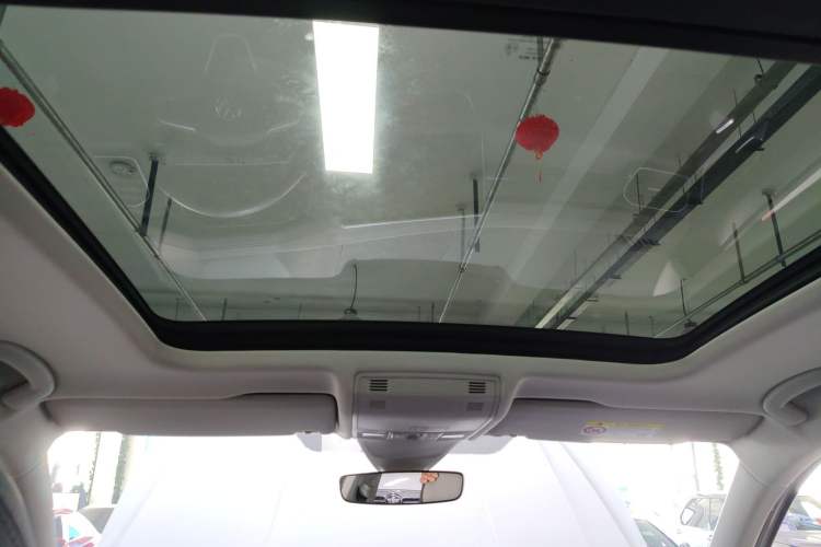 Used Volkswagen Tayron 2023 330TSI Two-Wheel-Drive Luxury Plus Advanced Version Headliner