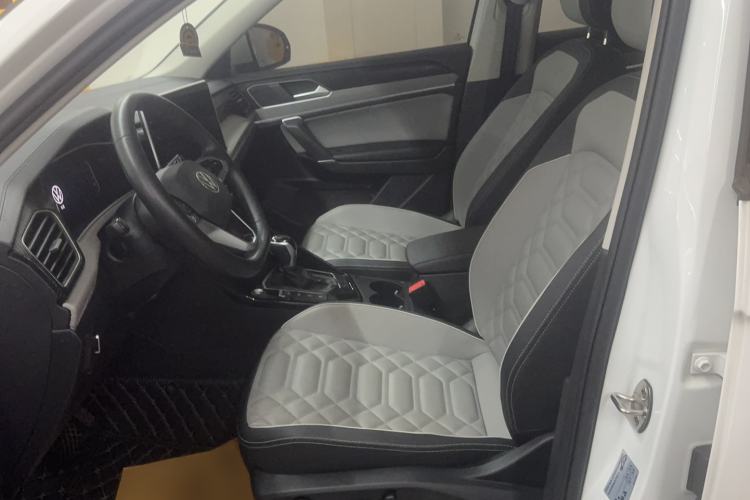 Used Volkswagen Tayron 2023 330TSI Two-Wheel-Drive Luxury Plus Advanced Version Interior 1