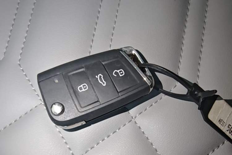 Used Volkswagen Tayron 2023 330TSI Two-Wheel-Drive Luxury Plus Advanced Version Interior 1