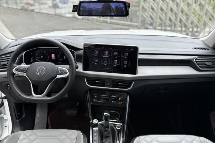 Used Volkswagen Tayron 2023 330TSI Two-Wheel-Drive Luxury Plus Advanced Version Interior 2