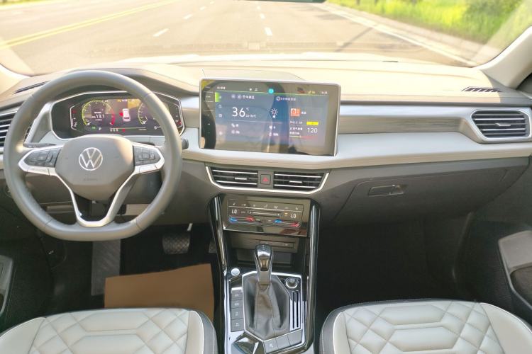 Used Volkswagen Tayron 2023 330TSI Two-Wheel-Drive R-Line High-Energy Version Interior 2