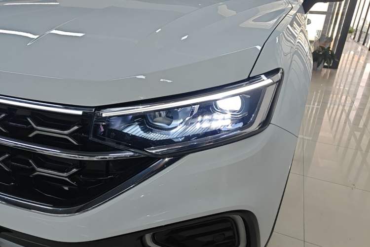 Used Volkswagen Tayron 2023 330TSI Two-Wheel-Drive Luxury Plus Advanced Version Left Front Headlight