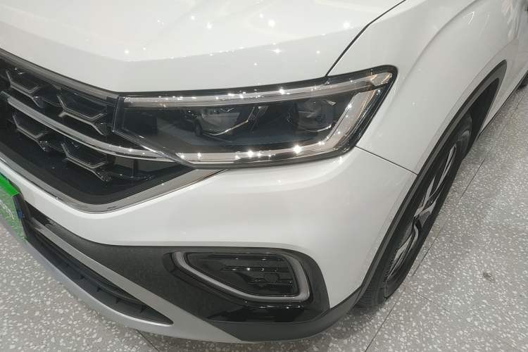 Used Volkswagen Tayron 2023 330TSI Two-Wheel-Drive Luxury Plus Advanced Version Left Front Headlight