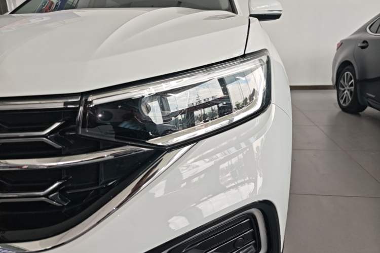 Used Volkswagen Tayron 2023 330TSI Two-Wheel-Drive Luxury Plus Advanced Version Left Front Headlight