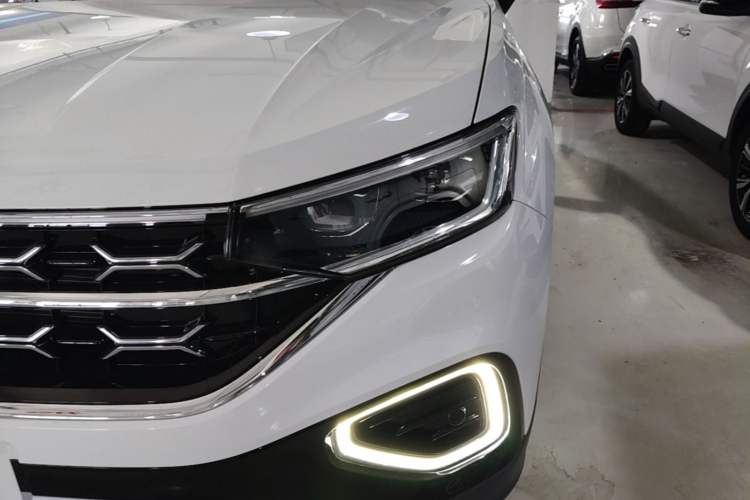 Used Volkswagen Tayron 2023 330TSI Two-Wheel-Drive Luxury Plus Advanced Version Left Front Headlight