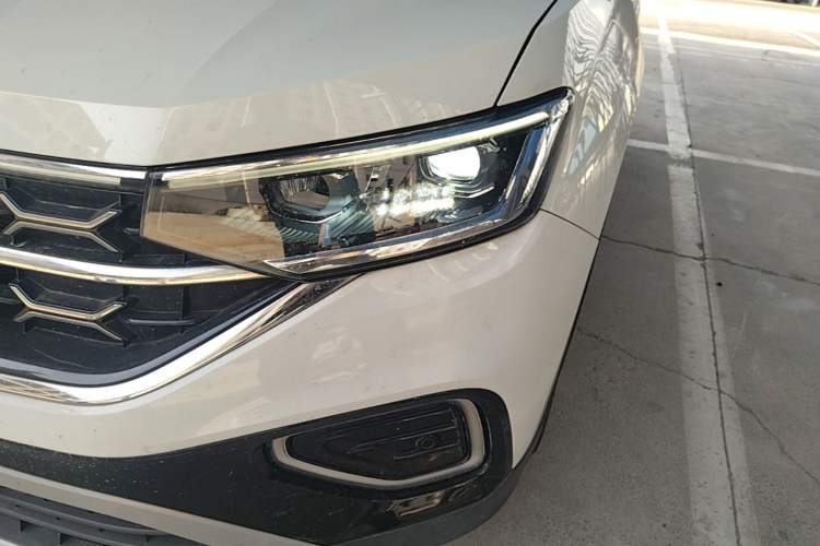 Used Volkswagen Tayron 2023 330TSI Two-Wheel-Drive Luxury Plus Advanced Version Left Front Headlight