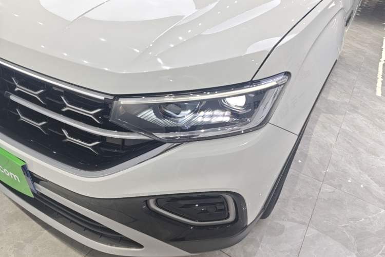 Used Volkswagen Tayron 2023 330TSI Two-Wheel-Drive Luxury Plus Advanced Version Left Front Headlight