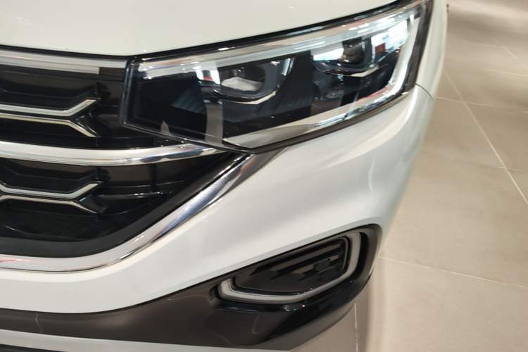 Used Volkswagen Tayron 2023 330TSI Two-Wheel-Drive Luxury Plus Advanced Version Left Front Headlight