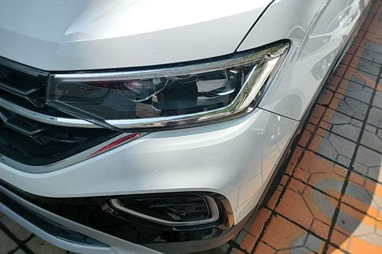 Used Volkswagen Tayron 2023 300TSI Two-Wheel-Drive Luxury Plus Advanced Edition Left Front Headlight