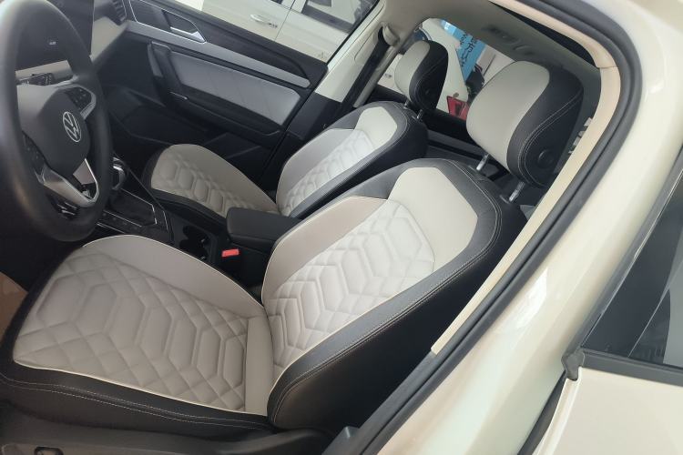 Used Volkswagen Tayron 2023 300TSI Two-Wheel-Drive Luxury Plus Advanced Edition Left Front Seat