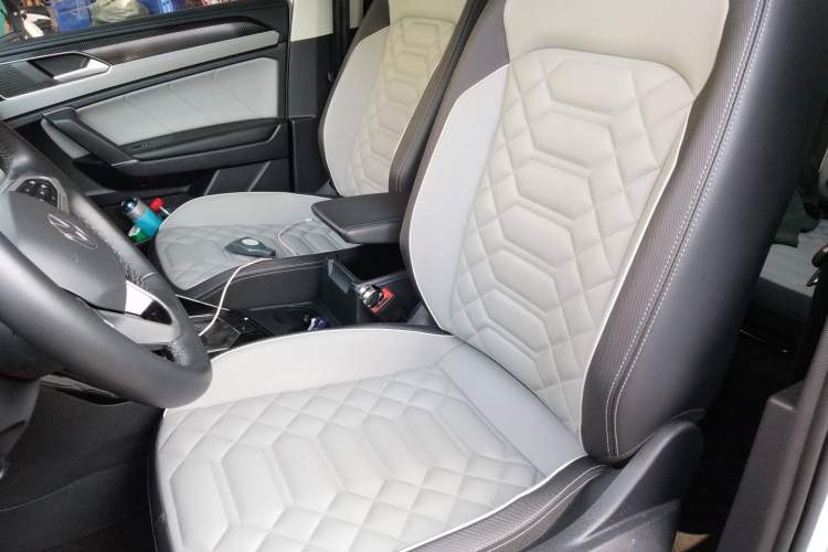Used Volkswagen Tayron 2023 330TSI Two-Wheel-Drive Luxury Plus Advanced Version Left Front Seat