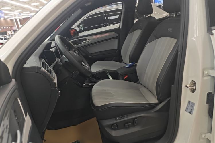 Used Volkswagen Tayron 2023 Revised Version 380TSI All-Wheel Drive R-Line Pro Smart Edition Left Front Seat