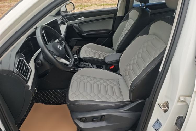 Used Volkswagen Tayron 2023 330TSI Two-Wheel-Drive Luxury Plus Advanced Version Left Front Seat
