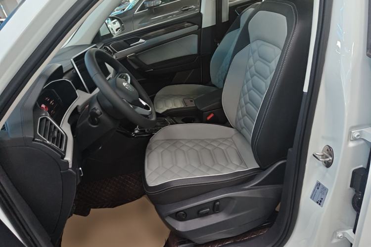 Used Volkswagen Tayron 2023 330TSI Two-Wheel-Drive Luxury Plus Advanced Version Left Front Seat
