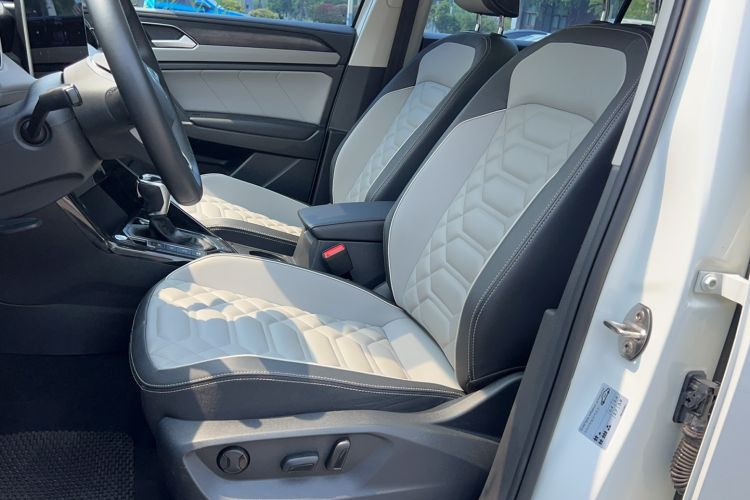 Used Volkswagen Tayron 2023 330TSI Two-Wheel-Drive Luxury Plus Advanced Version Left Front Seat
