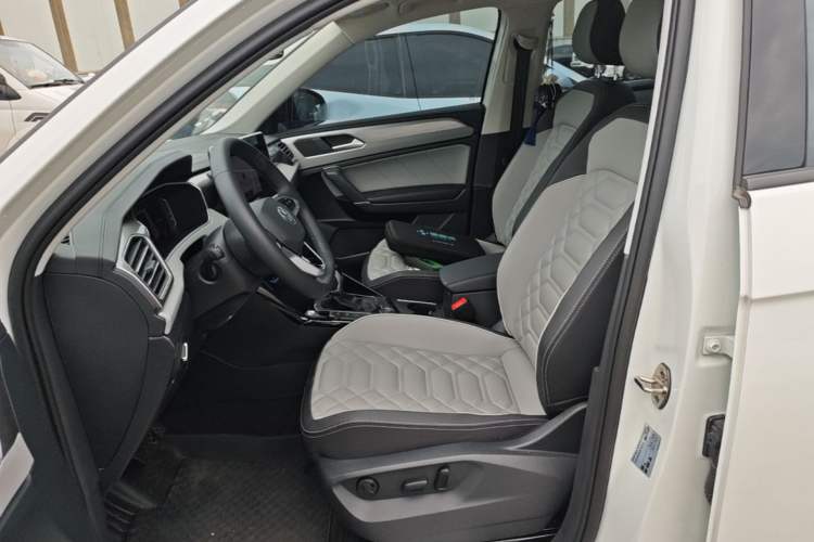 Used Volkswagen Tayron 2023 Revised Version 380TSI All-Wheel Drive R-Line High-Energy Edition Left Front Seat